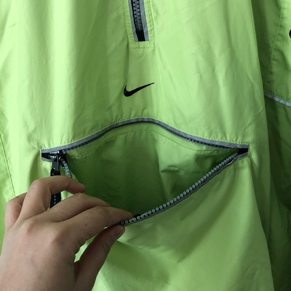 Nike running windbreaker - Picture 3 of 8
